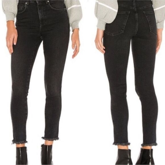 EXCELLENT PREOWNED CONDITION SIZE 29 WE THE FREE FRAYED HEM SKINNY BLACK JEANS - Picture 1 of 15